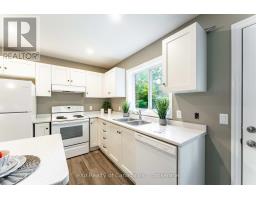 8 - 343 HURON STREET - 8