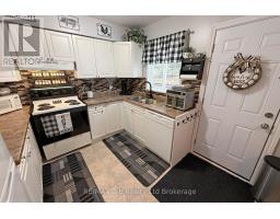 3 - 388 SPRINGBANK AVENUE N - 15