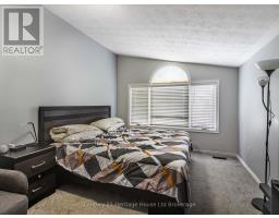 8 MOHICAN DRIVE - 11