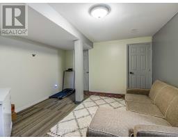 8 MOHICAN DRIVE - 17