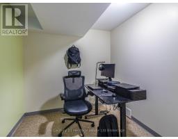 8 MOHICAN DRIVE - 18