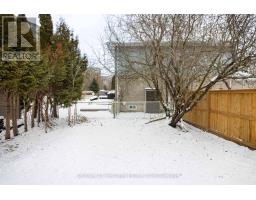 8 MOHICAN DRIVE - 20