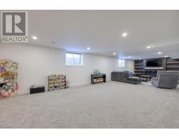 7 CHARLES COURT - 31