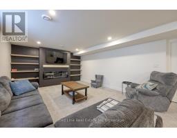 7 CHARLES COURT - 33