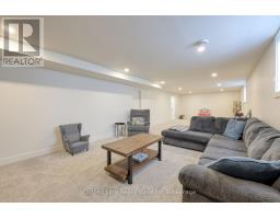 7 CHARLES COURT - 34