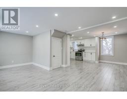 123 CHARLES STREET E - 11