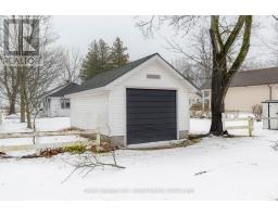 4 JENNY WREN LANE - 11