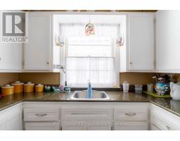 4 JENNY WREN LANE - 15