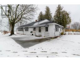 4 JENNY WREN LANE - 2