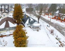 4 JENNY WREN LANE - 31