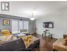 702 FRONTENAC CRESCENT - 5