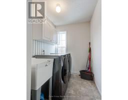 118 CANROBERT STREET - 23