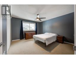 118 CANROBERT STREET - 24