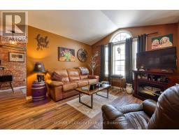 24 LORRAINE AVENUE - 13