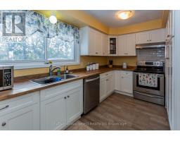 45 NORTHLAND CRESCENT - 16