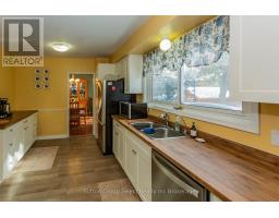 45 NORTHLAND CRESCENT - 18