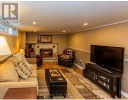 45 NORTHLAND CRESCENT - 30