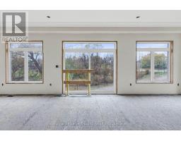 1242 CAEN AVENUE - 7