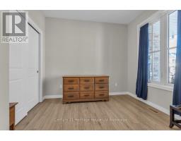 19 LIVINGSTON DRIVE - 12