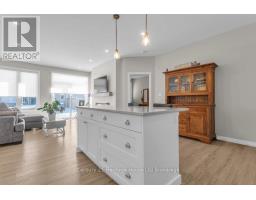 19 LIVINGSTON DRIVE - 18