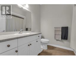 19 LIVINGSTON DRIVE - 25