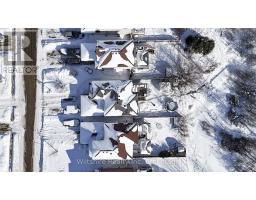 41 HERFORD STREET - 37