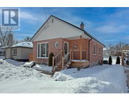 813 WILTON CRESCENT - 1