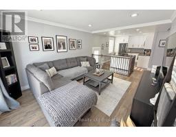 813 WILTON CRESCENT - 10