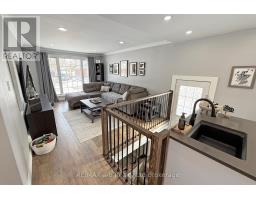 813 WILTON CRESCENT - 13