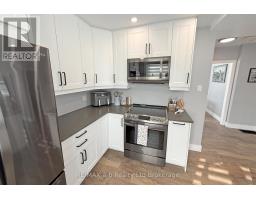 813 WILTON CRESCENT - 20