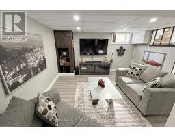 813 WILTON CRESCENT - 26