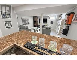 813 WILTON CRESCENT - 30