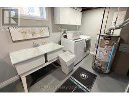 813 WILTON CRESCENT - 35