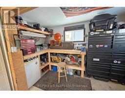 813 WILTON CRESCENT - 38