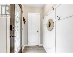 170 LAURENTIAN DRIVE N - 10