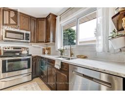 170 LAURENTIAN DRIVE N - 14