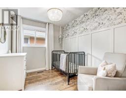 170 LAURENTIAN DRIVE N - 16