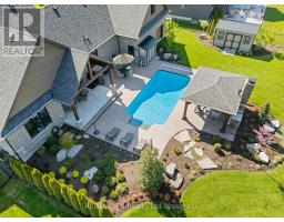 23 AUGUST CRESCENT - 3