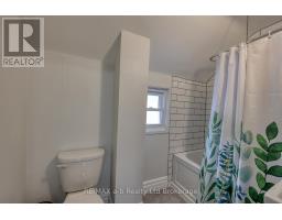 550 MARY STREET - 24