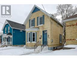 550 MARY STREET - 32