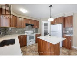 427 CHAMPLAIN AVENUE - 15