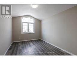 427 CHAMPLAIN AVENUE - 32