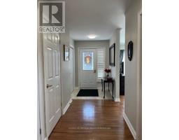 65 EDWIN CRESCENT - 4