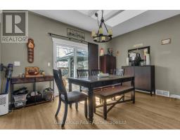 26 WOODLAND CRESCENT - 12