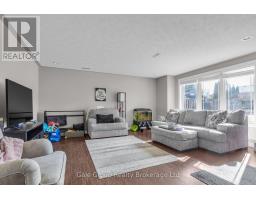 26 WOODLAND CRESCENT - 15