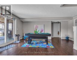 26 WOODLAND CRESCENT - 16