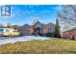 26 WOODLAND CRESCENT - 2