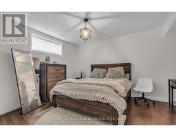 26 WOODLAND CRESCENT - 21