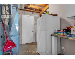 26 WOODLAND CRESCENT - 23