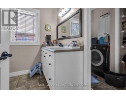 26 WOODLAND CRESCENT - 24